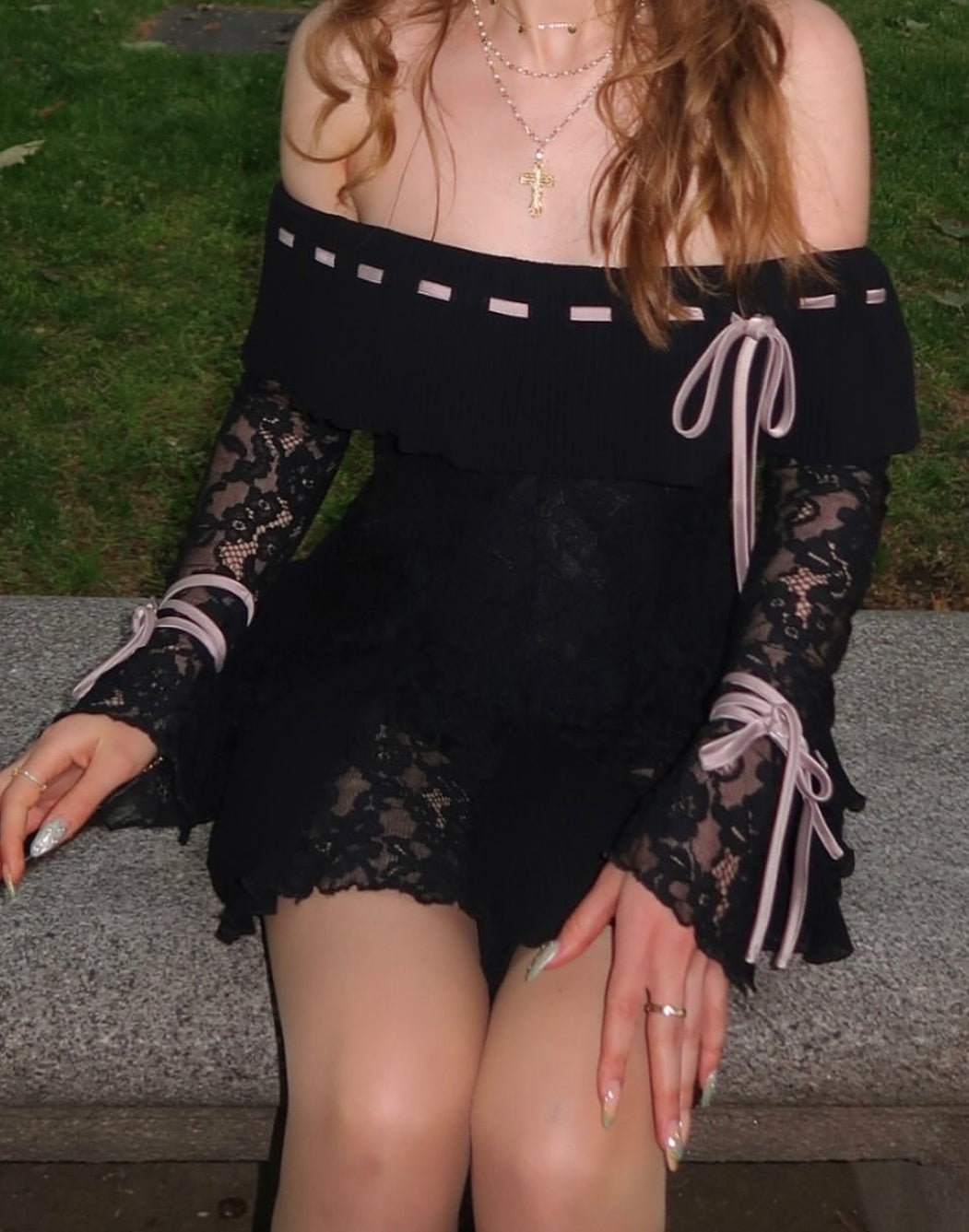 Lace Embrace mini