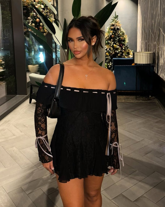 Lace Embrace mini